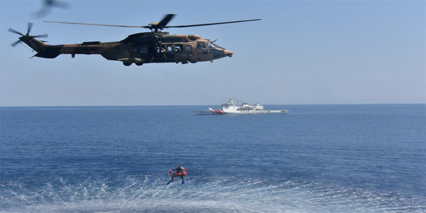 Sahil güvenlik bot ve helikopteri - 48 Haber Ajansı
